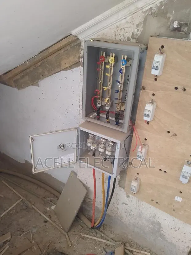 Electrician · Photo 1