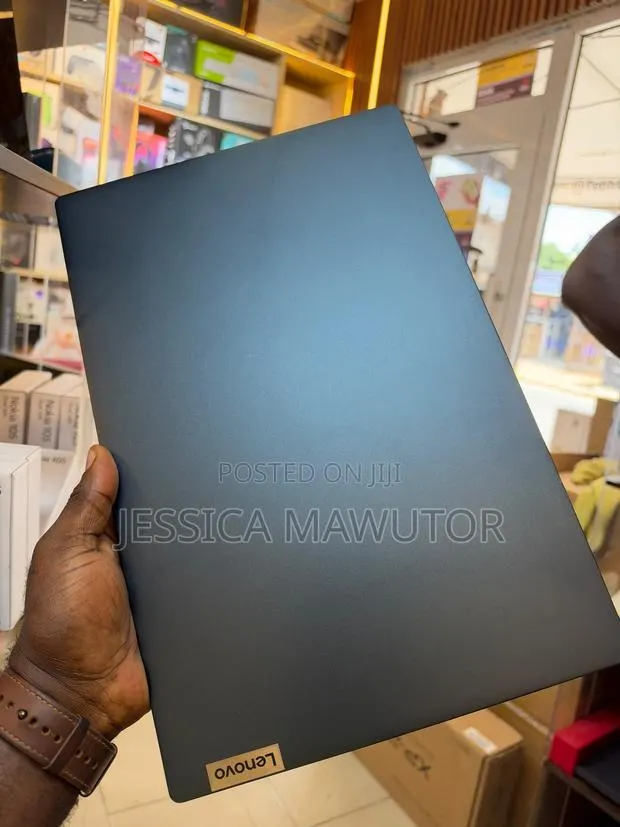 Laptop Lenovo 8GB Intel Core i5 SSD 256GB · Photo 1
