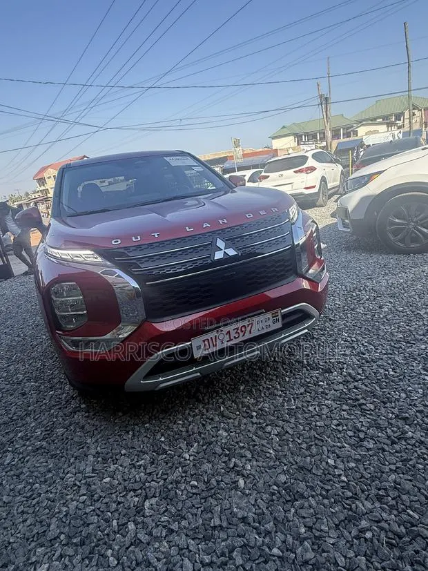Mitsubishi Outlander SE 2025 Red · Photo 1