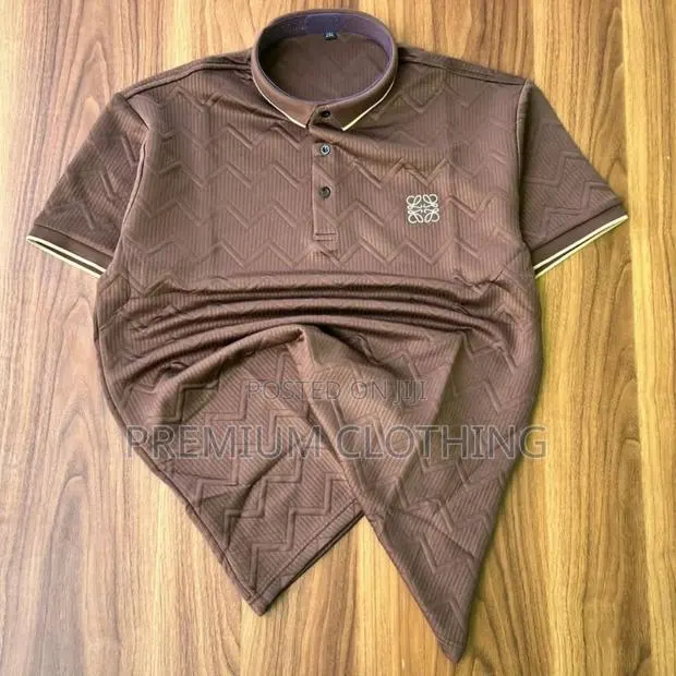 Club T Shirts Originally Made for Men Available · Photo 1