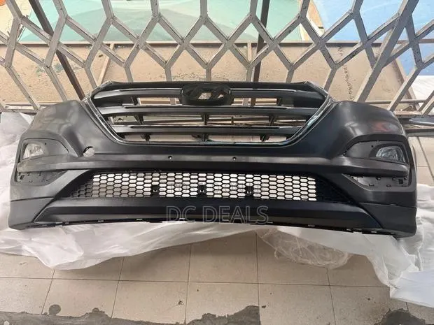Hyundai Tucson 2016-2017 Complete Front Bumper · Photo 1