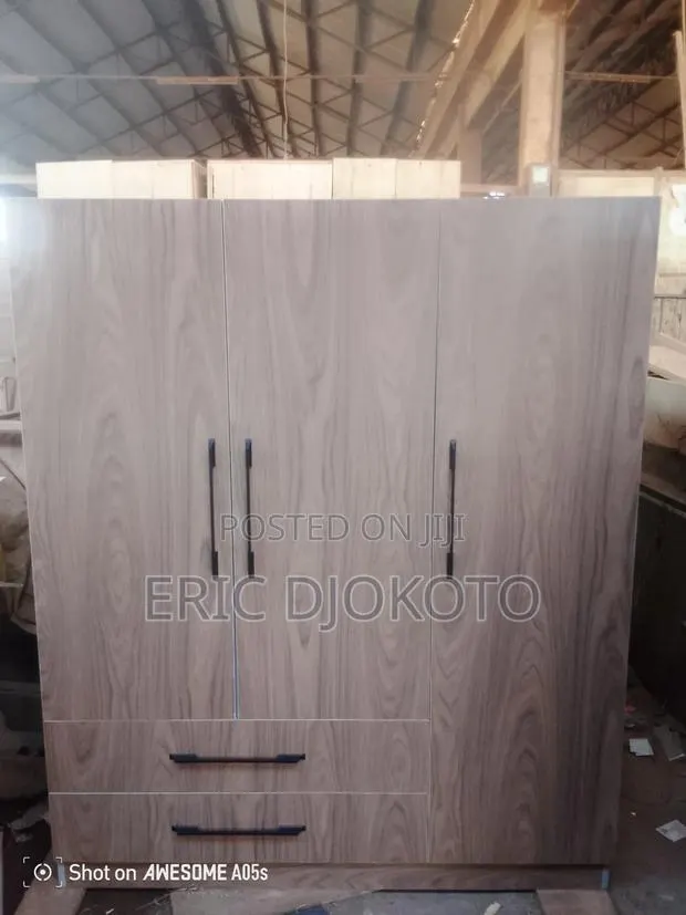 Big Wardrobe With Big Two Drawers · Photo 1