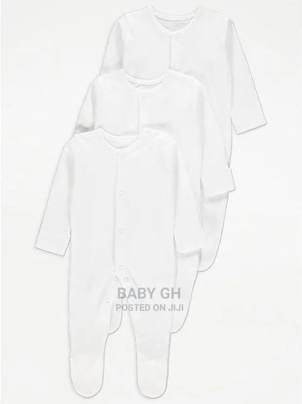 White Sleep Suit Set · Photo 1