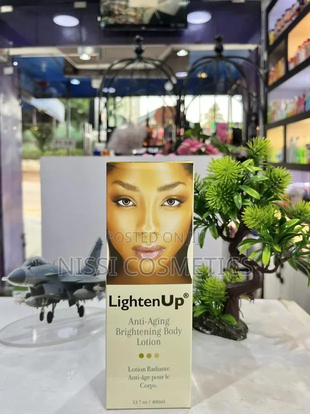 Lightenup Anti-Aging Brightening Body Lotion · Photo 1