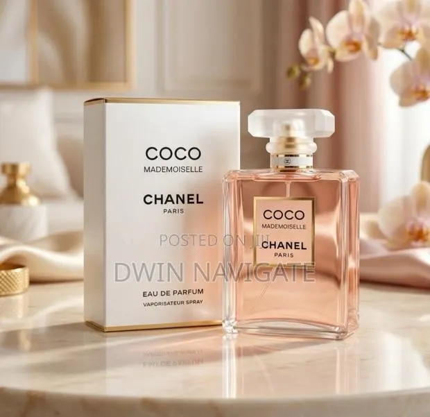 Coco Mademoiselle Chanel · Photo 1
