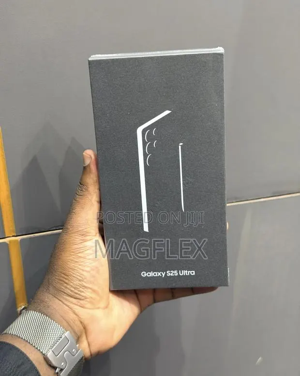 New Samsung Galaxy S25 Ultra 1 TB Black · Photo 1