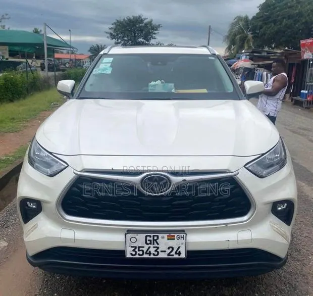 Toyota Highlander 2022 White · Photo 1