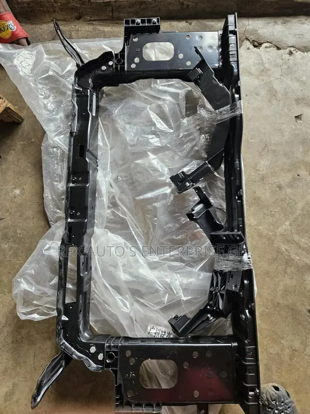 Elantra 2012,2013,2014 Radiator Support · Photo 1