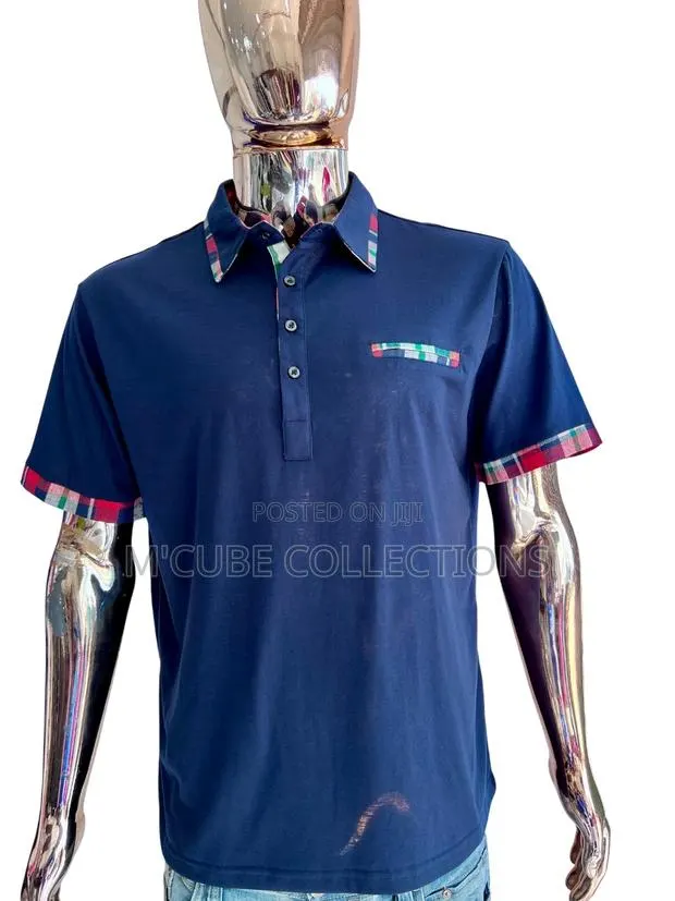 Men’S Navy Blue Polo Shirt With Plaid Trim · Photo 1