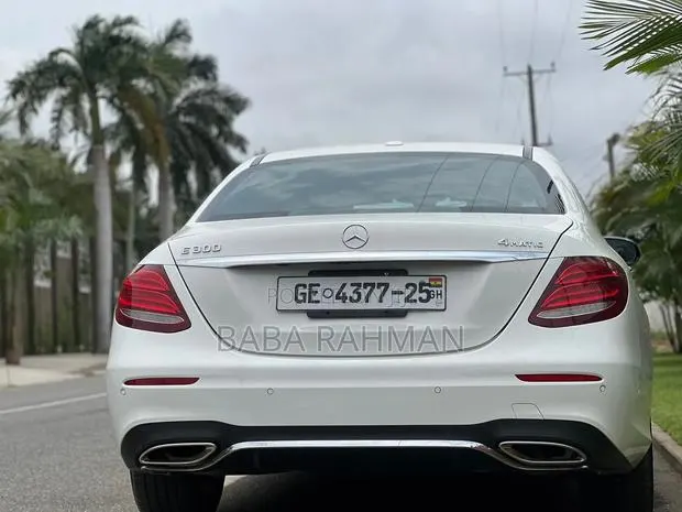 Mercedes Benz · Photo 1