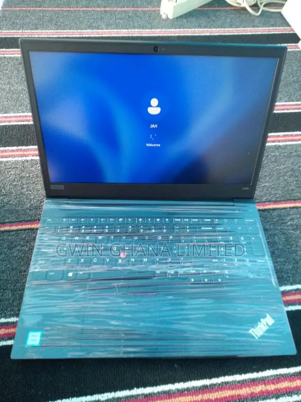 Laptop Lenovo 8GB Intel Core i5 SSD 256GB · Photo 1