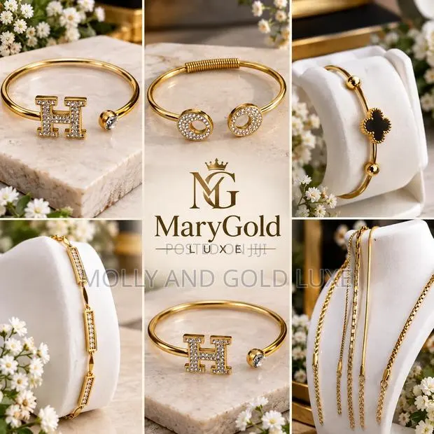Open Cuff Bangle Bracelet · Photo 1
