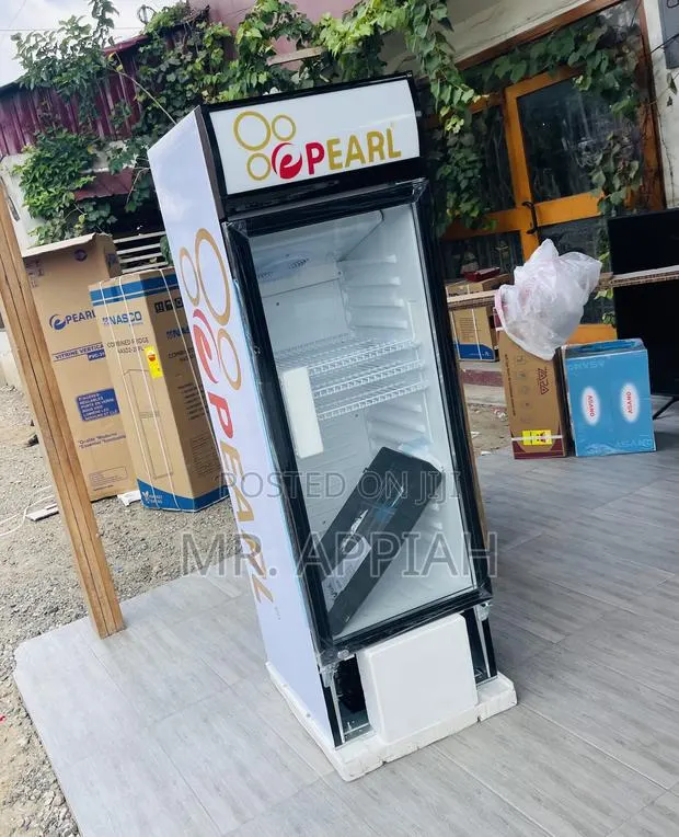 Beautiful Made Pearl PVC-316-2b Single Door Display Fridge. · Photo 1
