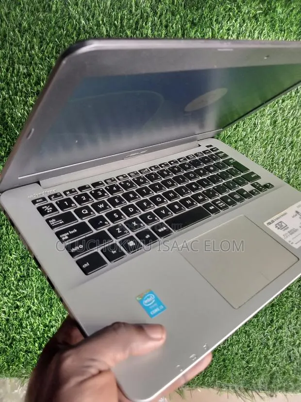 Laptop Asus N53SV 8GB Intel Core i3 HDD 320GB · Photo 1