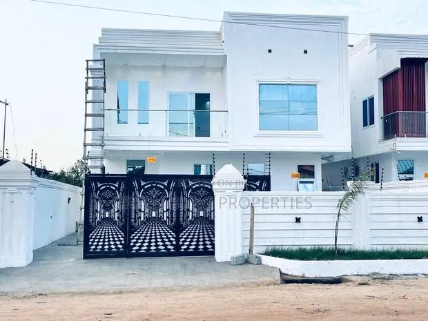 4bdrm House in Green, Ashaley Botwe for sale · Photo 1