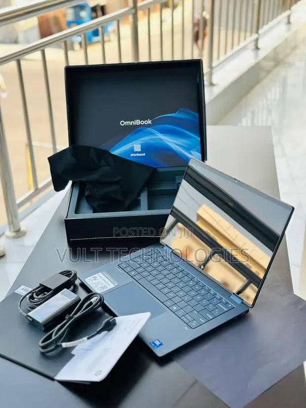New Laptop HP OmniBook X Flip 16" 16GB Intel Core Ultra 7 SSD 1T · Photo 2