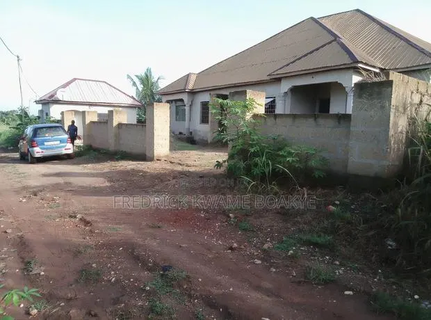 6bdrm House in Brother K Estate, Kumasi Metropolitan for sale · Photo 1