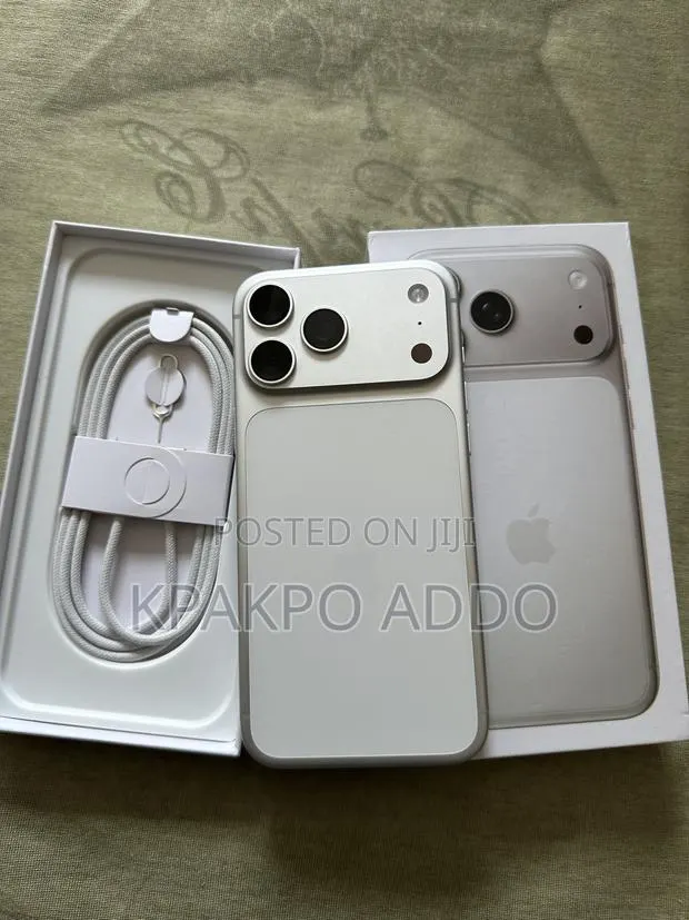 Apple iPhone 17 Pro Max 256 GB Gold · Photo 1