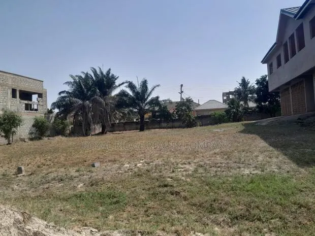 Land for Sale at Spintex on a Tarred Road · Photo 1