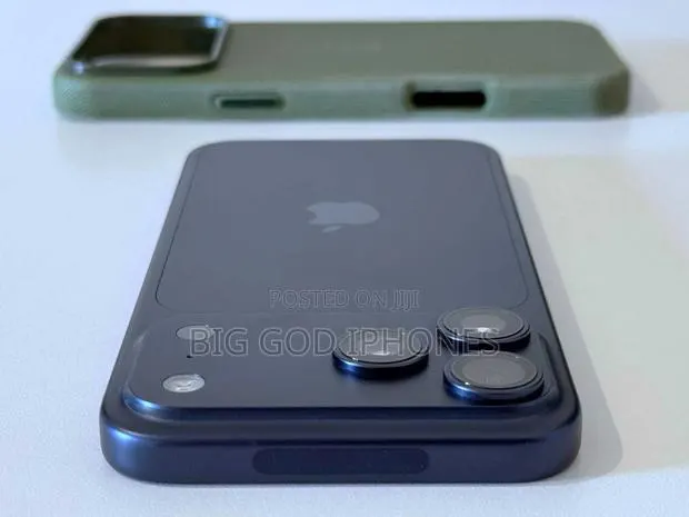 Apple iPhone 17 Pro Max 512 GB Blue · Photo 1
