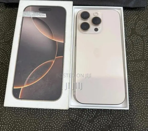 Apple iPhone 16 Pro Max 512 GB Gold · Photo 1