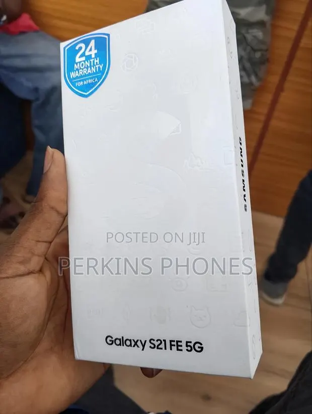 New Samsung Galaxy S21 FE 5G 128 GB Black · Photo 1