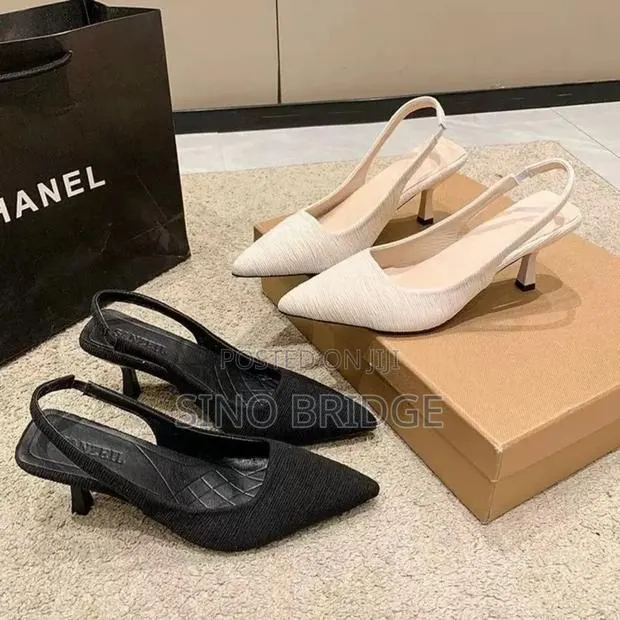 Beautiful and Comfortable Half Shoe · Photo 1