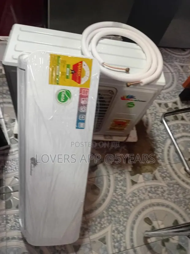 Rainbow 1.5hp Supremecool White Window Air Conditioner. · Photo 1