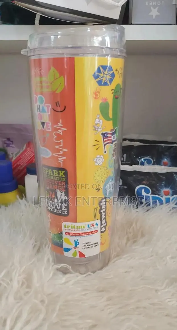 Clear Double-Walled Insulated Plastic Tumbler · Photo 1