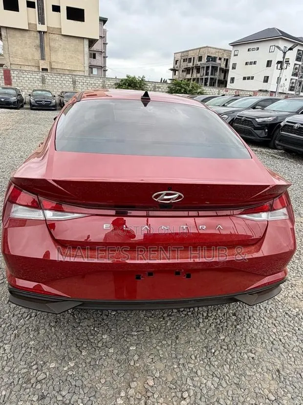 Hyundai Elantra SEL 2022 Burgundy · Photo 1