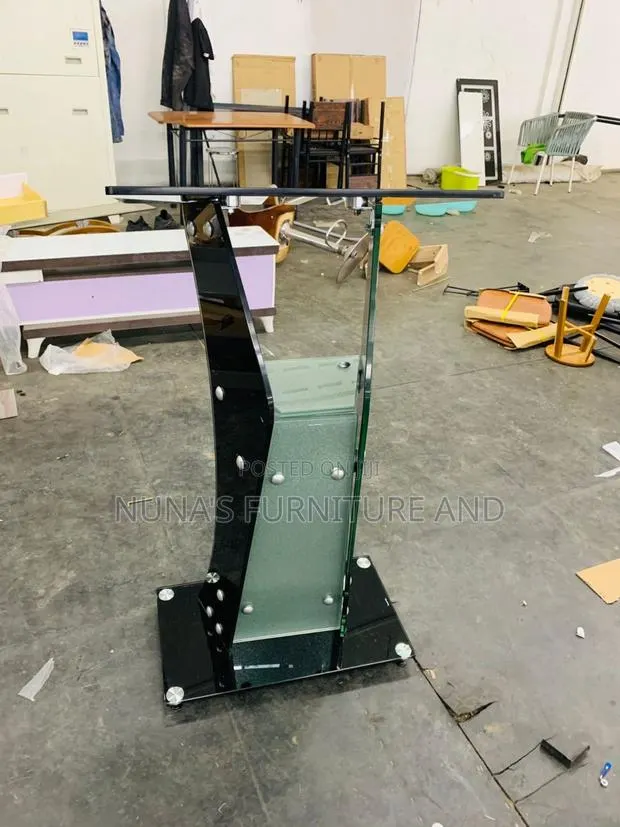 Tempered Glass Pulpit · Photo 1