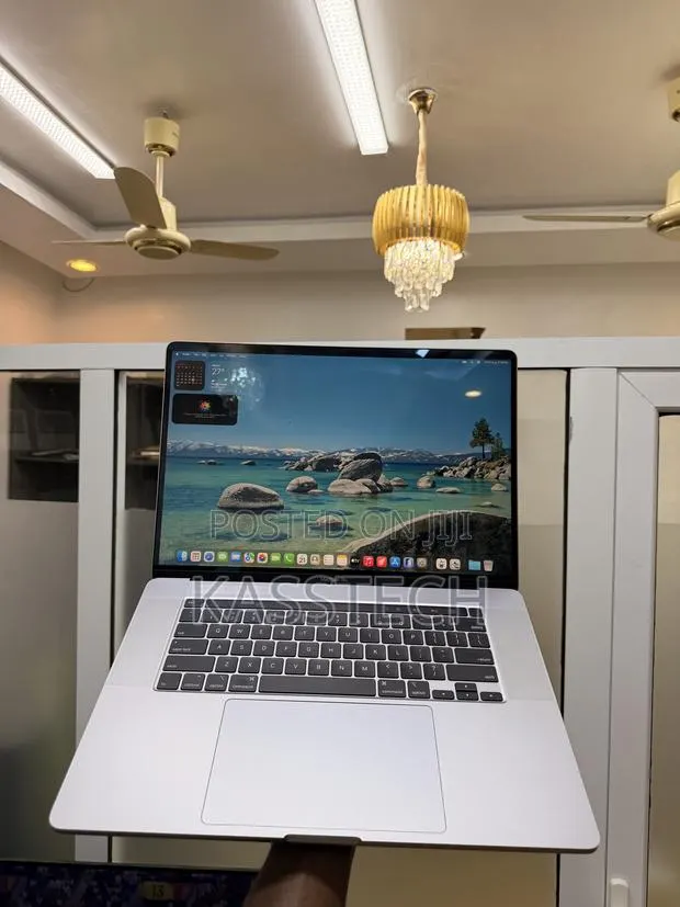 Laptop Apple MacBook Pro 2019 16GB Intel Core i7 SSD 512GB · Photo 1