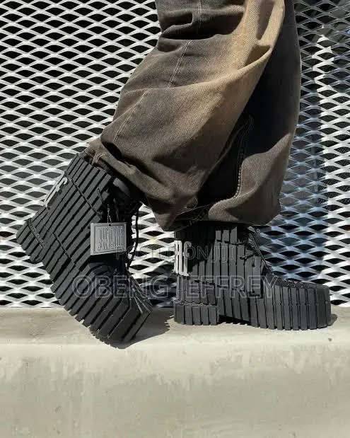 Original Timberland Boot MSCHF Black · Photo 1