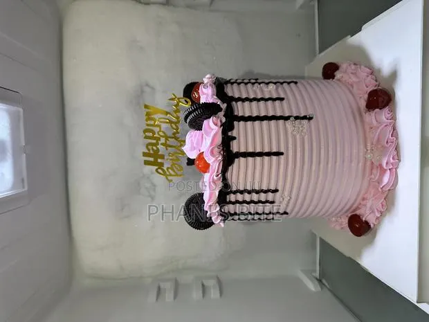 A Tell Cake in Size 6 · Photo 1
