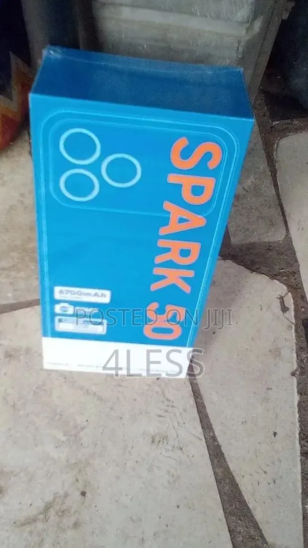 New Tecno Spark 50 128 GB Blue · Photo 1