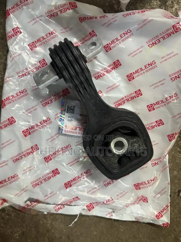 Honda Civic 2012,2013,2014,2015 Engine Seat Down. · Photo 1