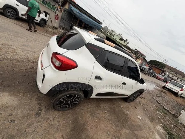Dongfeng EV EX1 33 kW FWD 2023 White · Photo 1