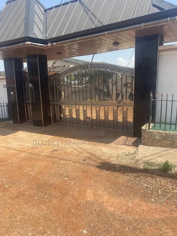 Stainless Steel Gate · Photo 1