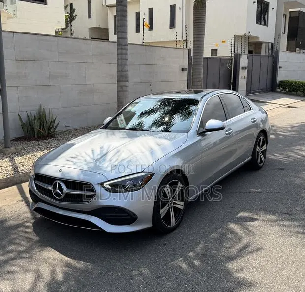 Mercedes-Benz C300 2024 Silver