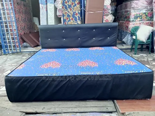 Bed Mattress Inbuilt #King Size(Leather) · Photo 1