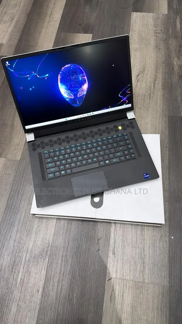 Laptop Alienware M17x R2 32GB Intel Core i9 SSD 1T · Photo 1