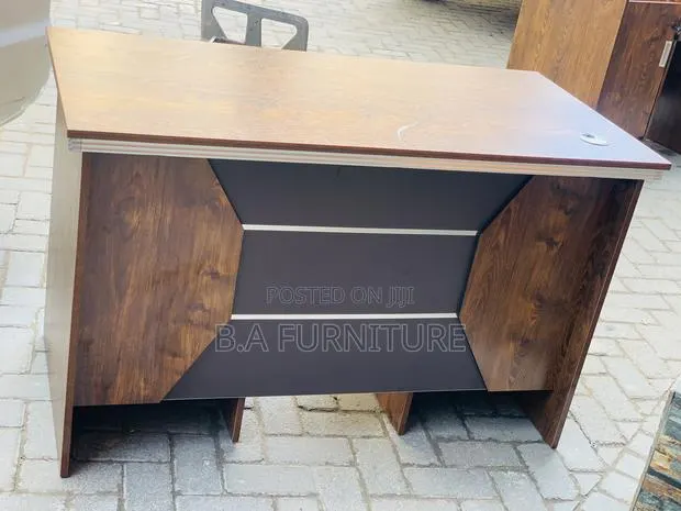Office Desk · Photo 1