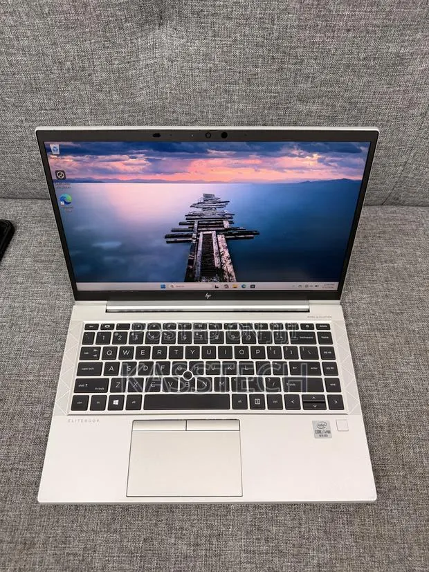 Laptop HP EliteBook 840 G7 8GB Intel Core i7 SSD 256GB · Photo 1