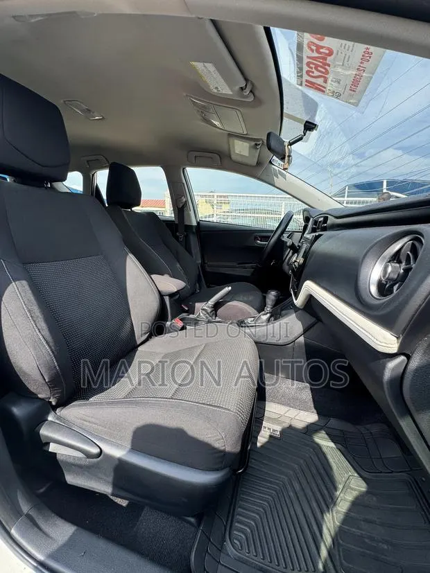 Toyota Corolla S 4dr Sedan (1.8L 4cyl CVT) 2016 White · Photo 1