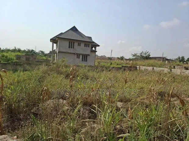 One Plot of Land for Sale in Sokoban Ampabame · Photo 1