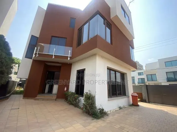 4bdrm Townhouse / Terrace in East Legon for rent · Photo 1