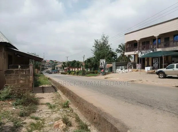 6bdrm House in Brother K Estate, Kumasi Metropolitan for sale · Photo 1