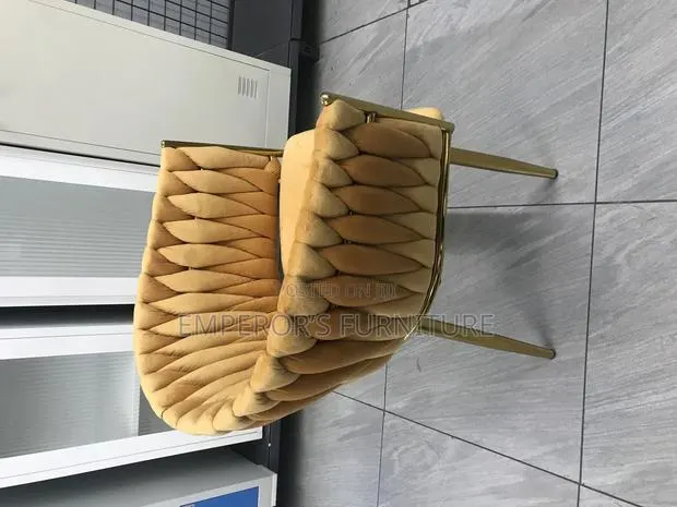 Quality and Comfortable Chair · Photo 1