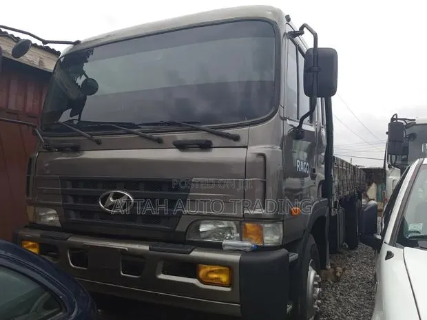 11 Tons Truck · Photo 1
