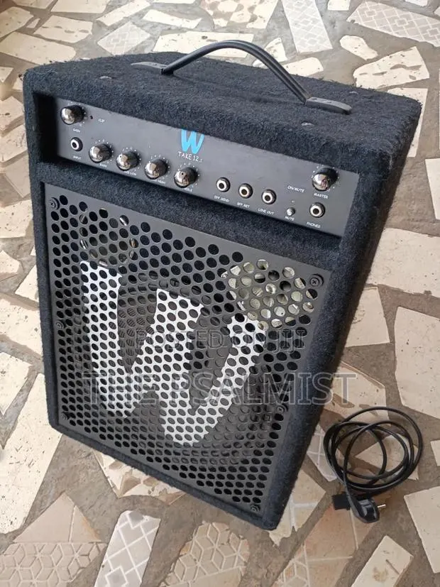 Warwick Blue Take 12 Bass Guitar Combo · Photo 1